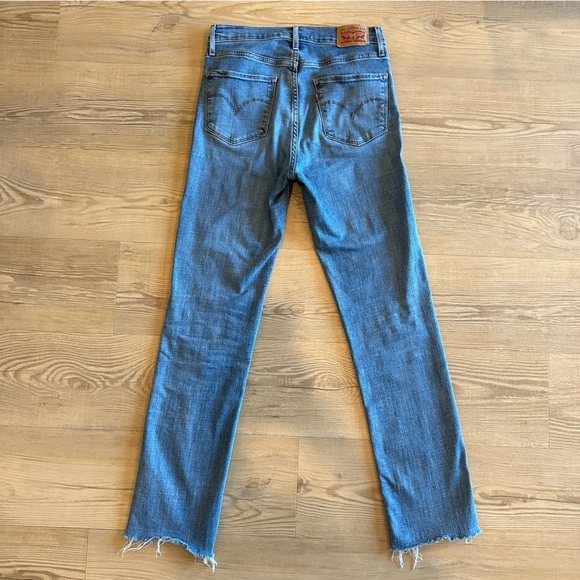 Levi’s 724 High Rise Straight Women’s Jeans size 26 medium wash Into The Groove - Picture 5 of 10